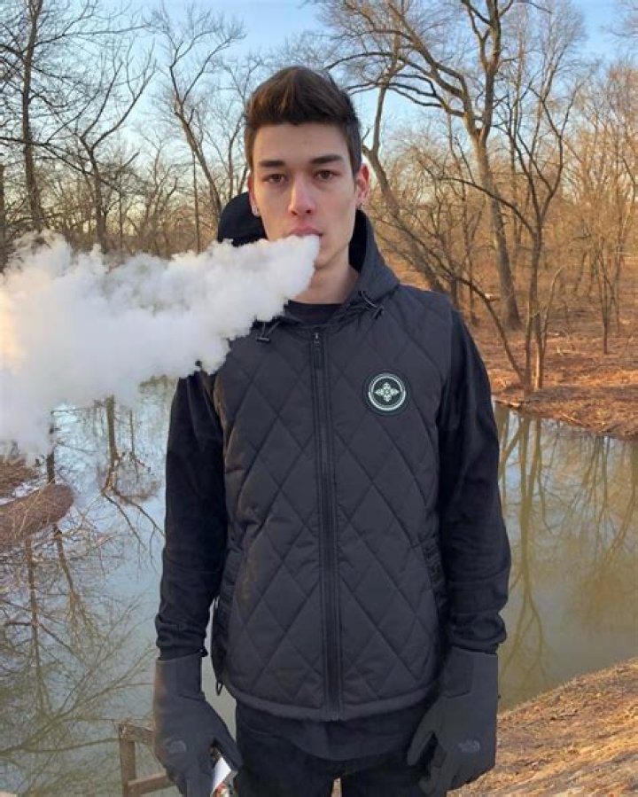 Austin Lawrence (vaustinl) Bio | Age, Wiki, Net worth, Height, Girlfriend?|