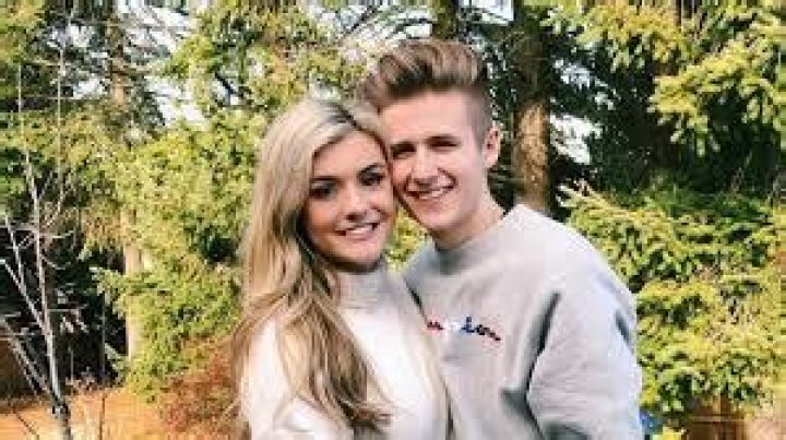 BrookeAB Age | Wiki, Net worth, Bio, Height, Boyfriend