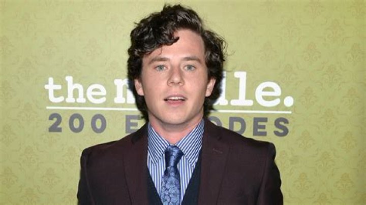 Charlie McDermott – Celebsgraphy