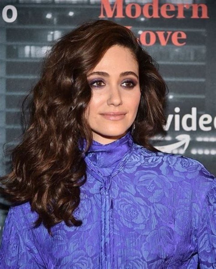 How tall is Emmy Rossum