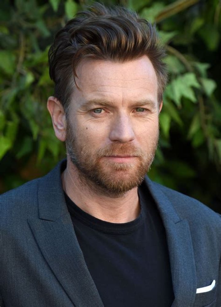 How tall is Ewan McGregor