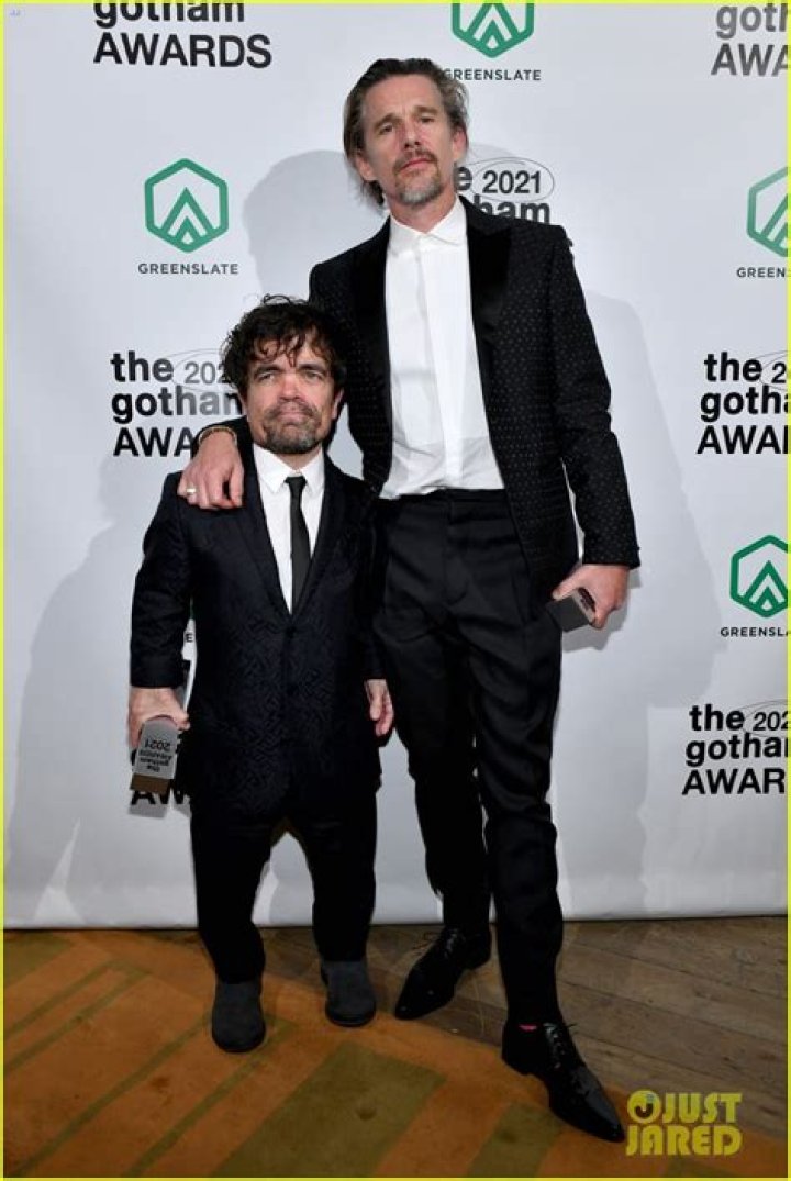 How tall is Peter Dinklage