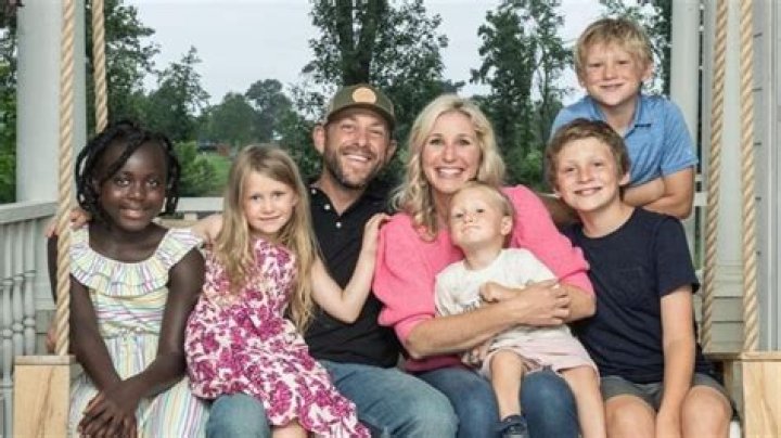 Jenny Marrs is 44 Years Old.