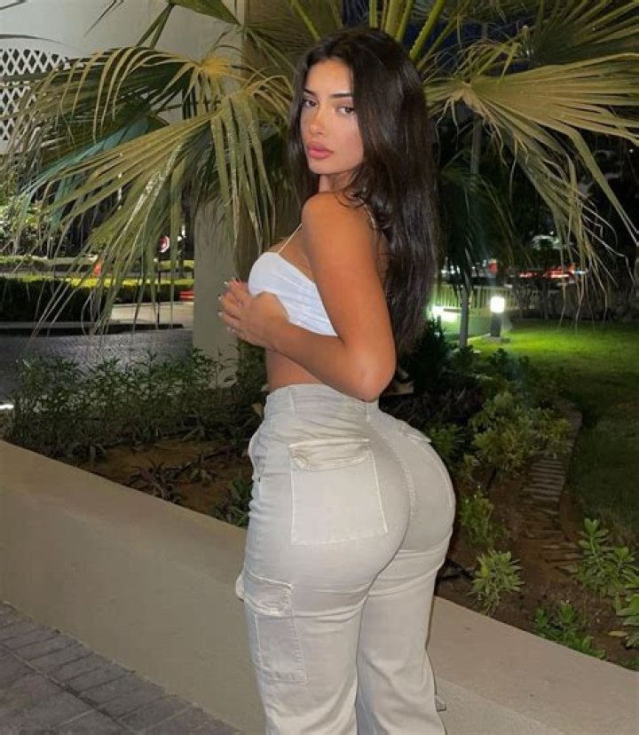 Laura Lee Age - Bio, Wiki, Height, Net Worth, Relationship (2023)