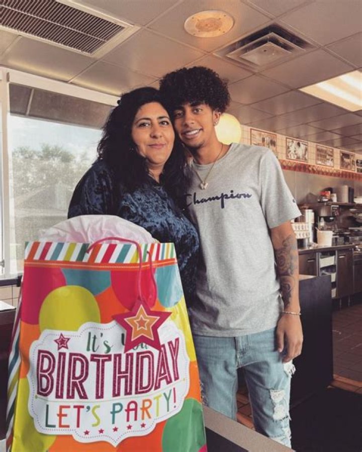 Vincent Whitaker Age | Wiki, Net worth, Bio, Height, Girlfriend