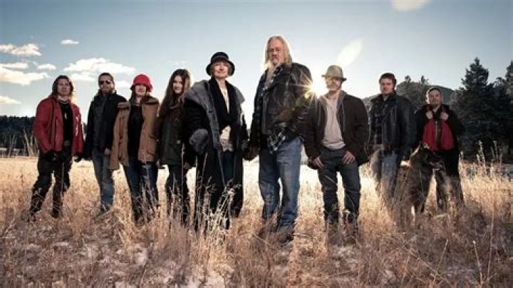 Where do the Brown family of Alaskan Bush People Live? Properties.